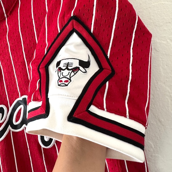 Mitchell & Ness Chicago Bulls Baseball Style Pinstripe Jersey Men's Small - Picture 2 of 12